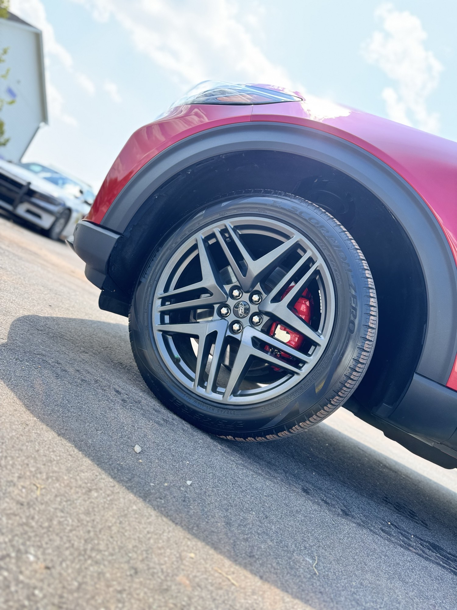 Glossy wheel and front fender of the 2026 Ford Explorer ST after ceramic coating in Raleigh NC